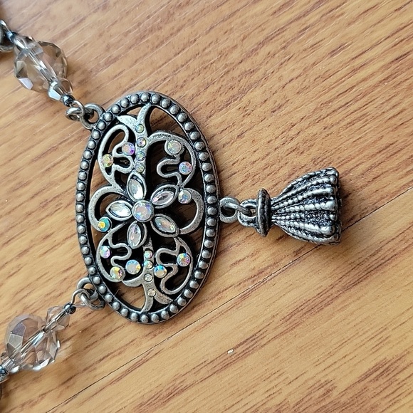 Fashion Necklace - Picture 2 of 2